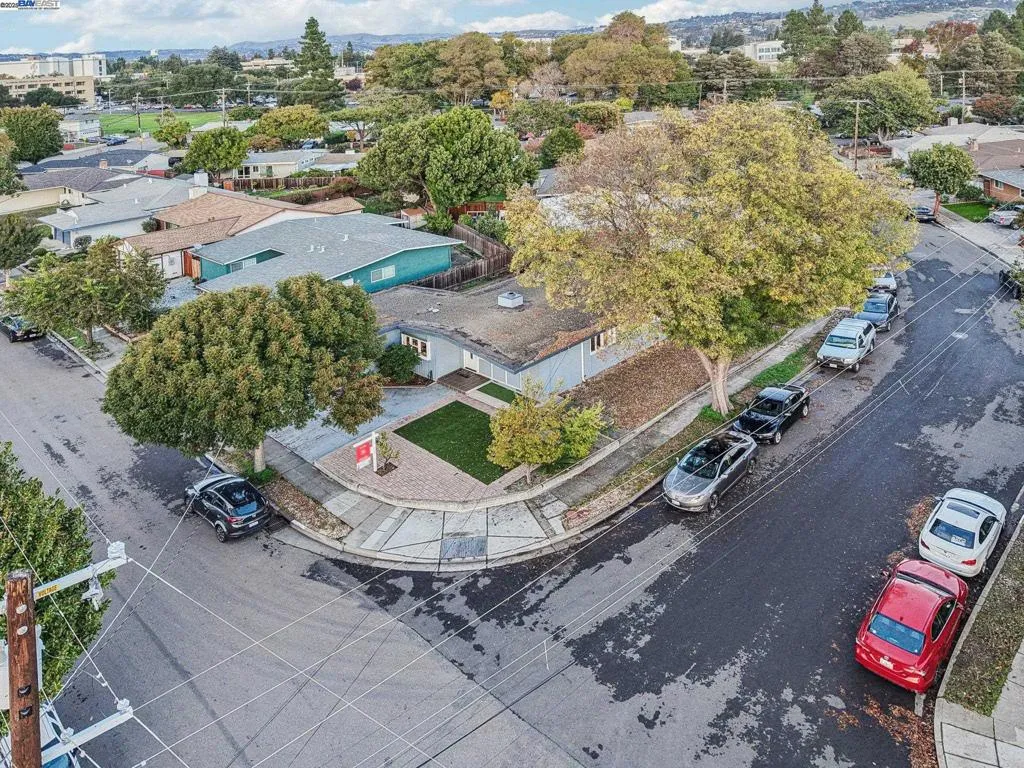 24282 Willimet Way, Hayward, California 94544 home-pic-21